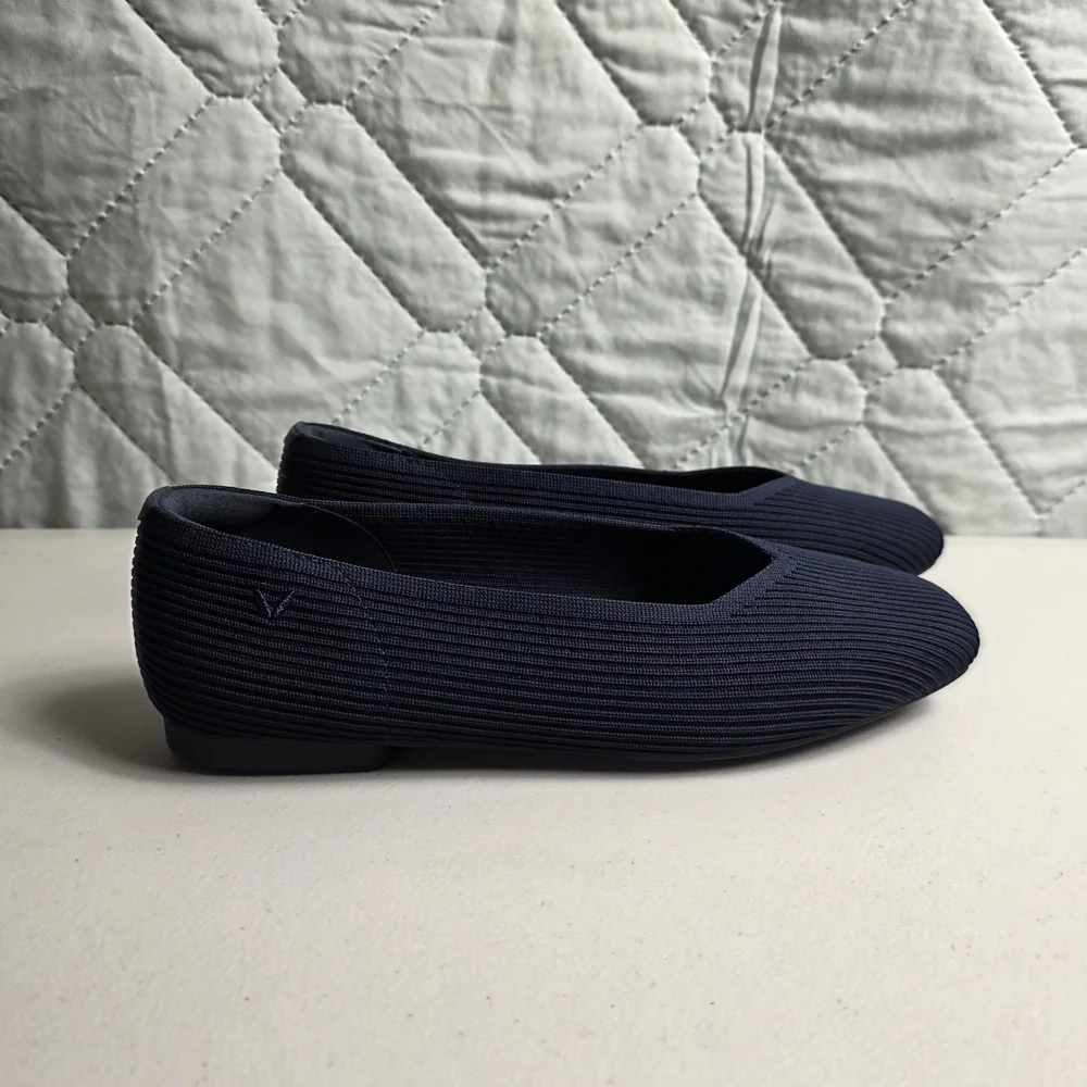Vivaia Margot 2.0 Square Toe V-Cut Women's  Size 9.5   Ballet Flats Blue